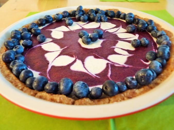 lemon cheese cake with blueberry sauce