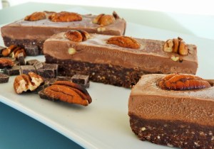 mousse au chocolat Schnitte aus dem Kühlschrank