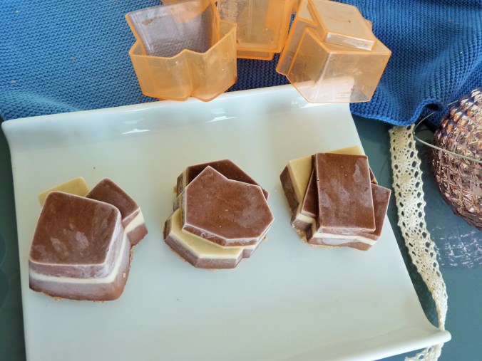 diese Schokofiguren kommen direkt aus der Tiefkühltruhe und brauchen 30 min zum Auftauen......so köstlich...