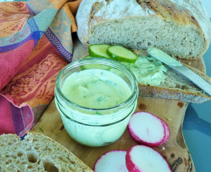 mit Radieschen oder Gurken, einfach köstlich