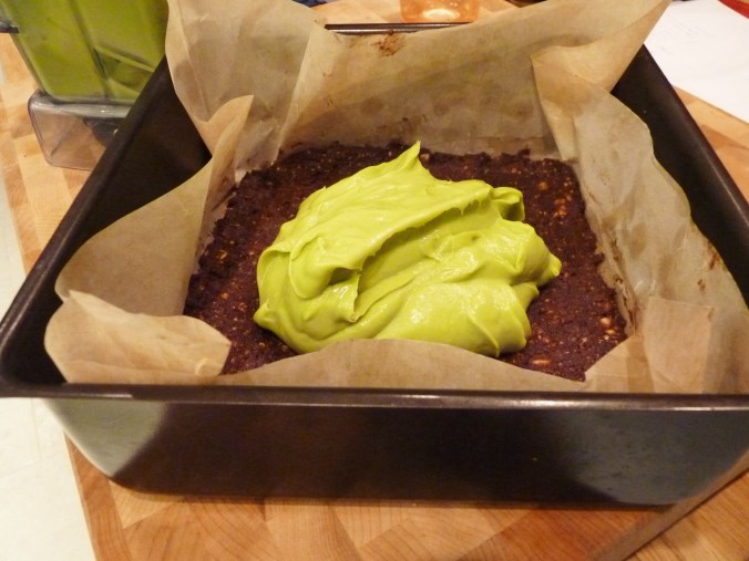 Avocado Mint auf Nussboden